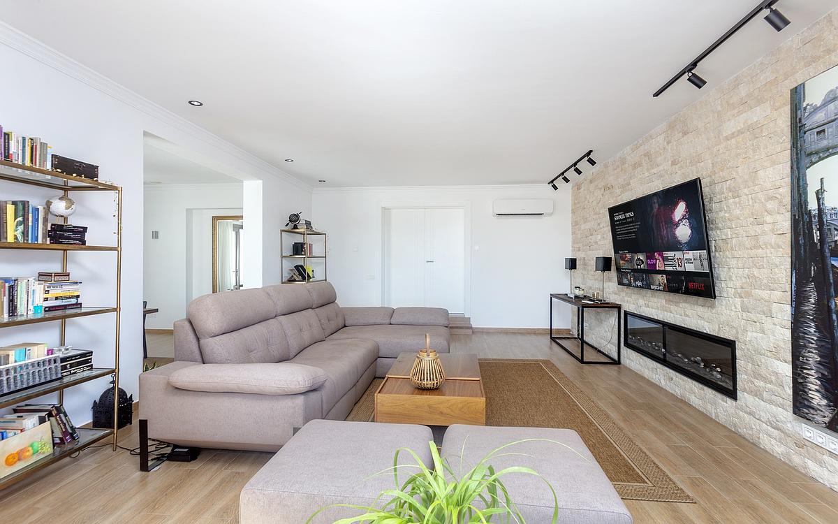 Casa de 6 Dormitorios en venta en Estepona