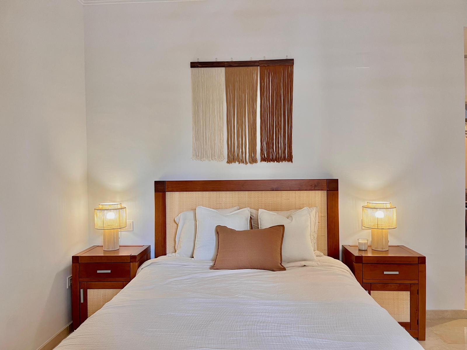 Piso de 2 Dormitorios en venta en Nueva Andalucía, Marbella