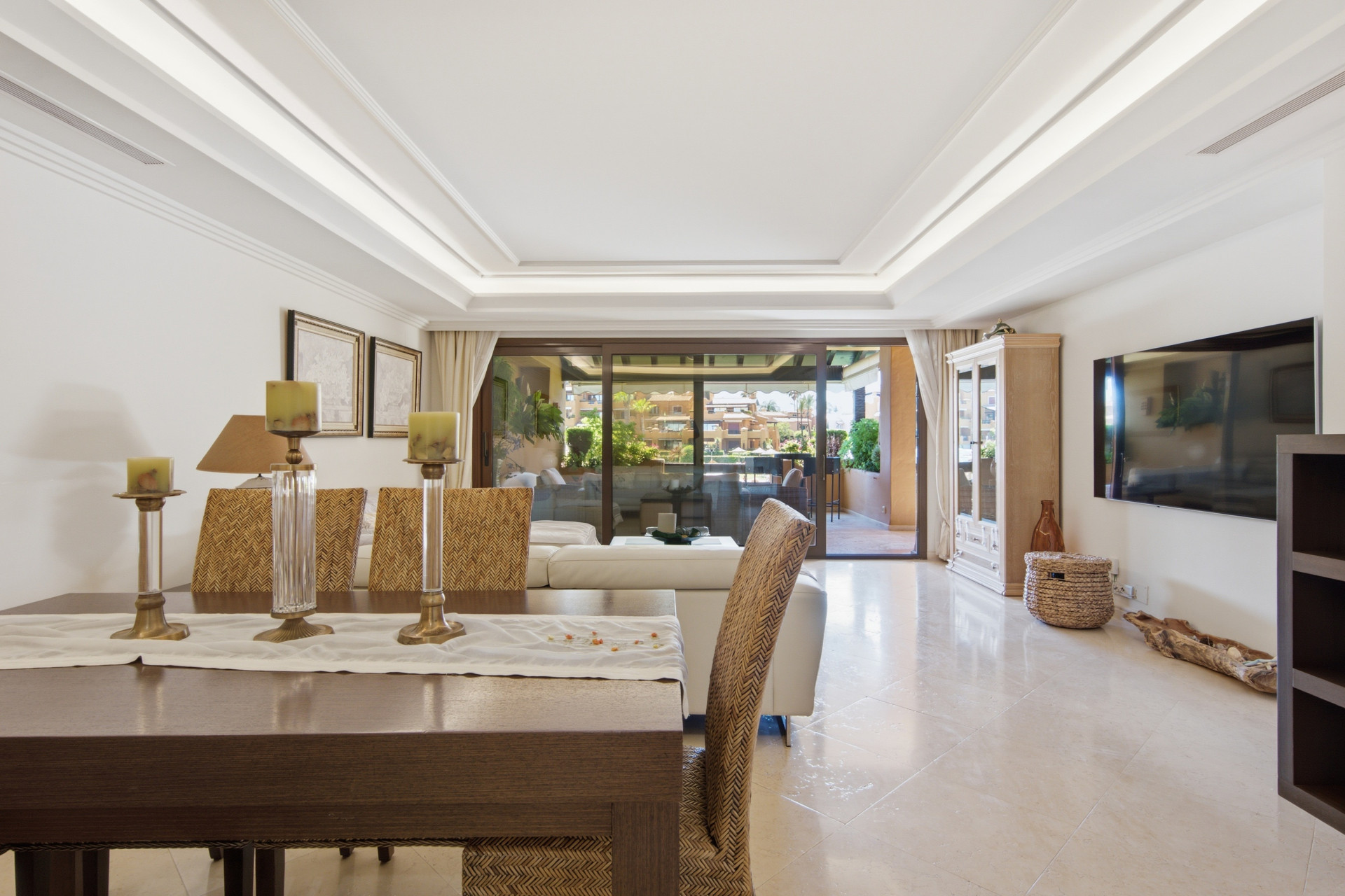 Piso de 3 Dormitorios y 3 Baños en venta en Estepona
