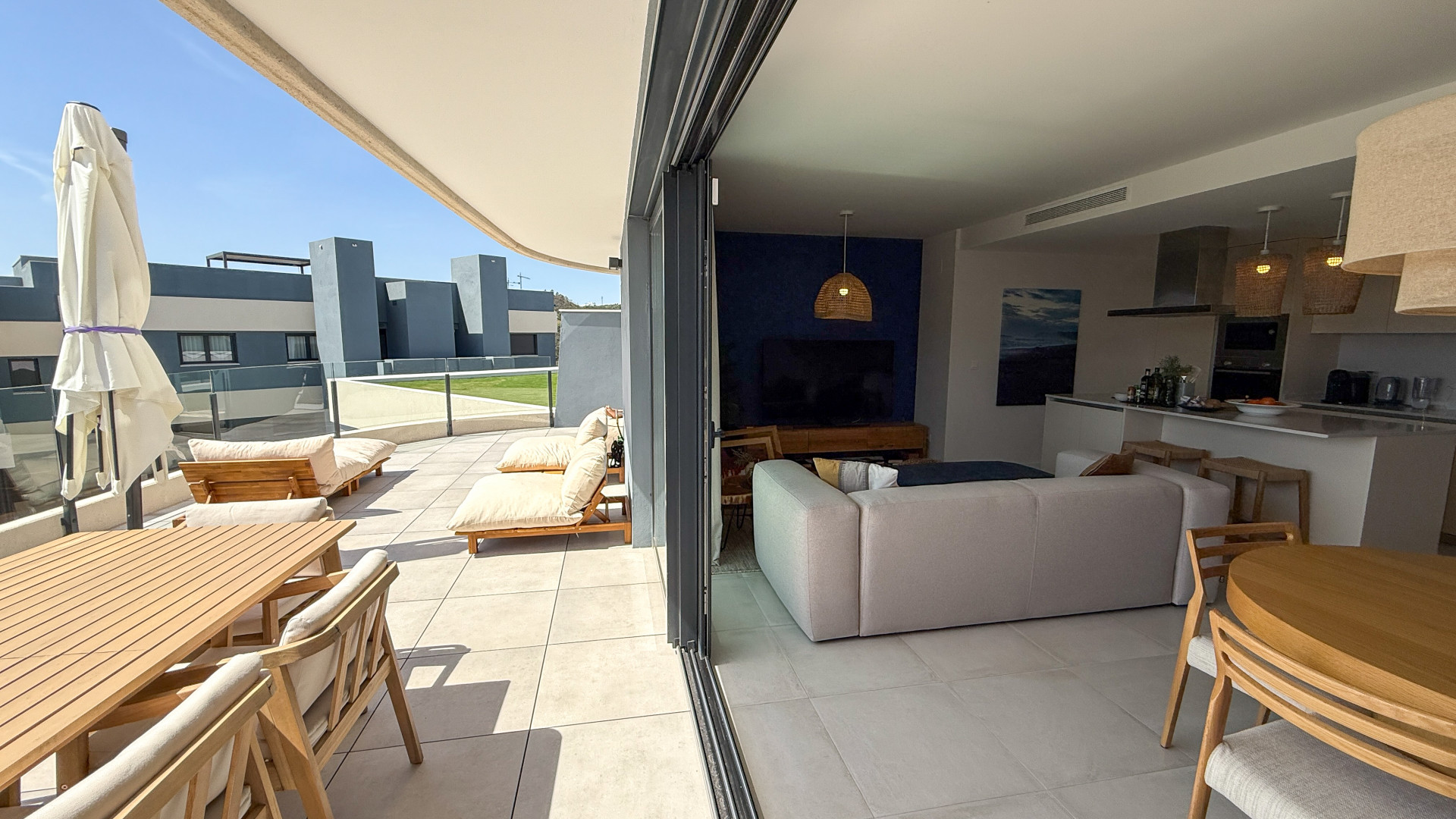 Piso de 3 Dormitorios y 2 Baños en venta en Estepona
