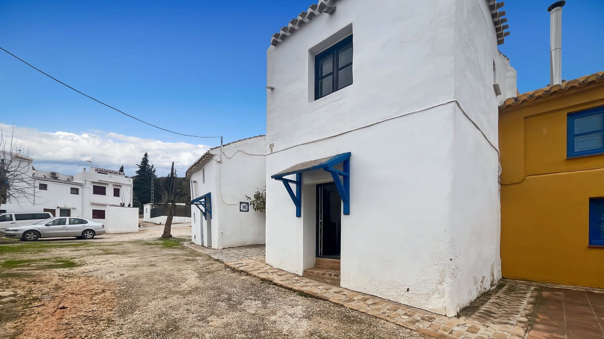 Casa Adosada de 3 Dormitorios y 2 Baños en venta en Villanueva del Rosario