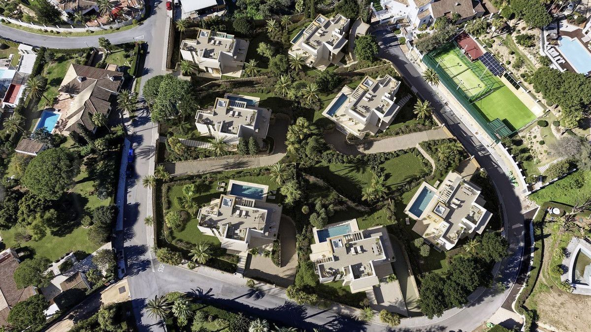 3 спални - Вила за продажба в Las Chapas, Marbella