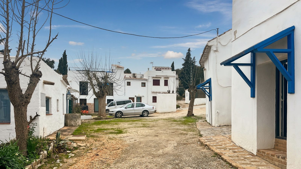 Casa Adosada de 3 Dormitorios y 2 Baños en venta en Villanueva del Rosario