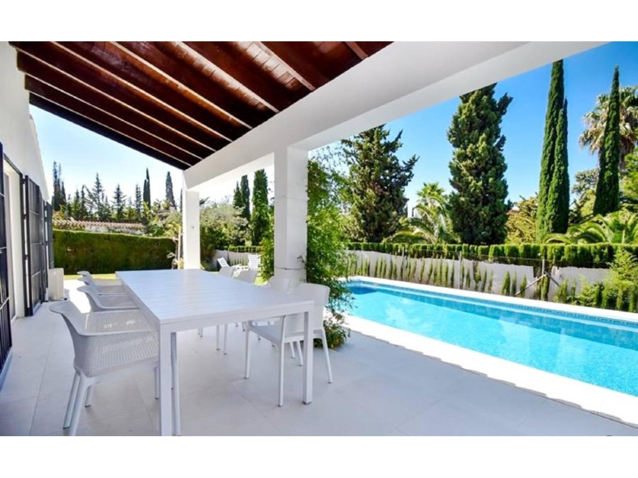 4 спални - Редова къща Ваканционен наем в Marbella Centre