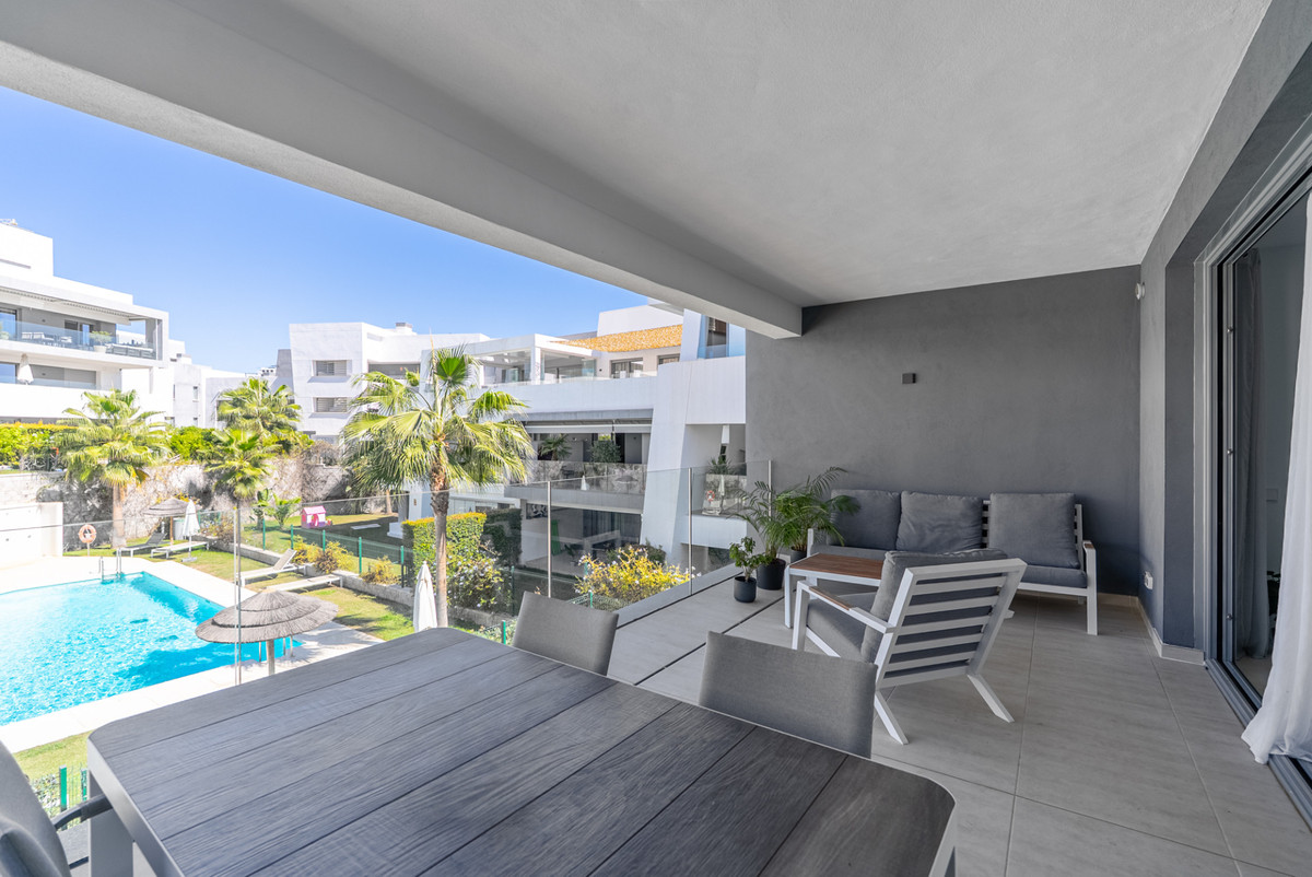 Piso de 4 Dormitorios en alquiler en Nueva Milla de Oro, Estepona