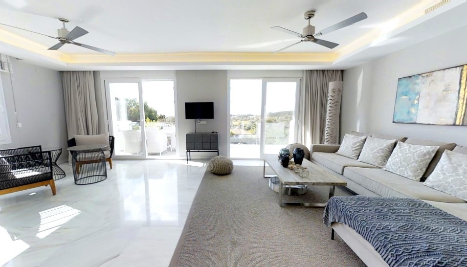 Casa de 4 Dormitorios y 6 Baños en alquiler vacacional en El Rosario, Marbella
