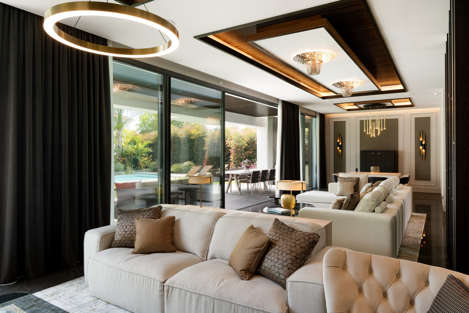 5 Bed, 7 Bath - Villa for Sale in Marbella Golden Mile