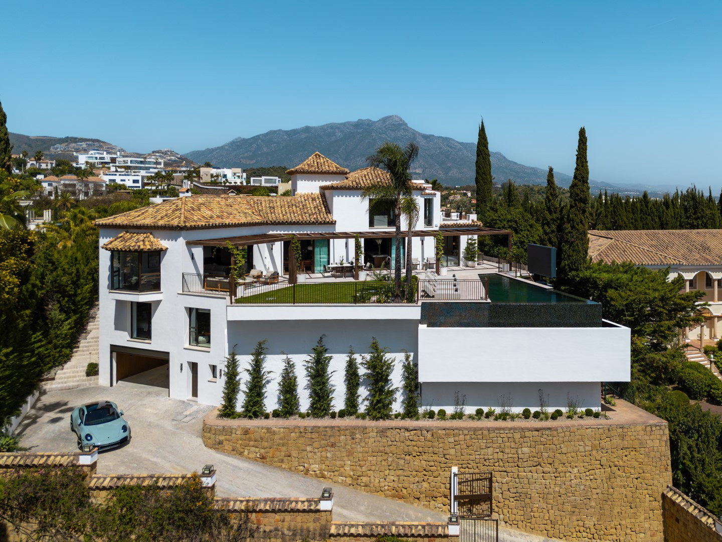 Casa de 6 Dormitorios en venta en La Quinta, Benahavís