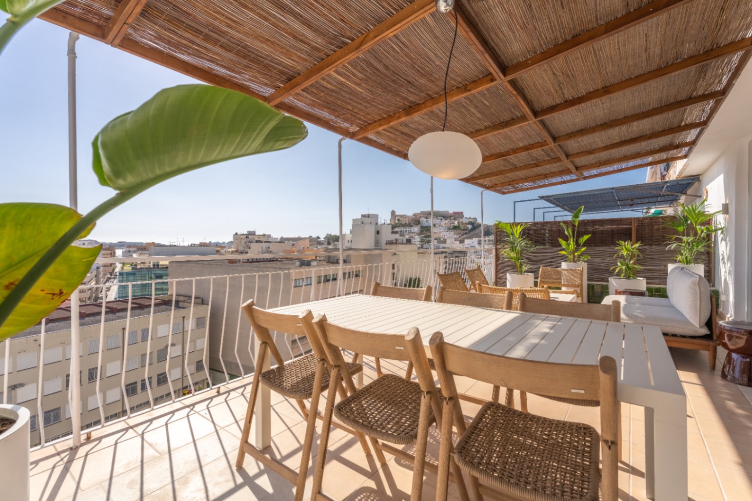 Piso de 4 Dormitorios y 3 Baños en venta en Eivissa