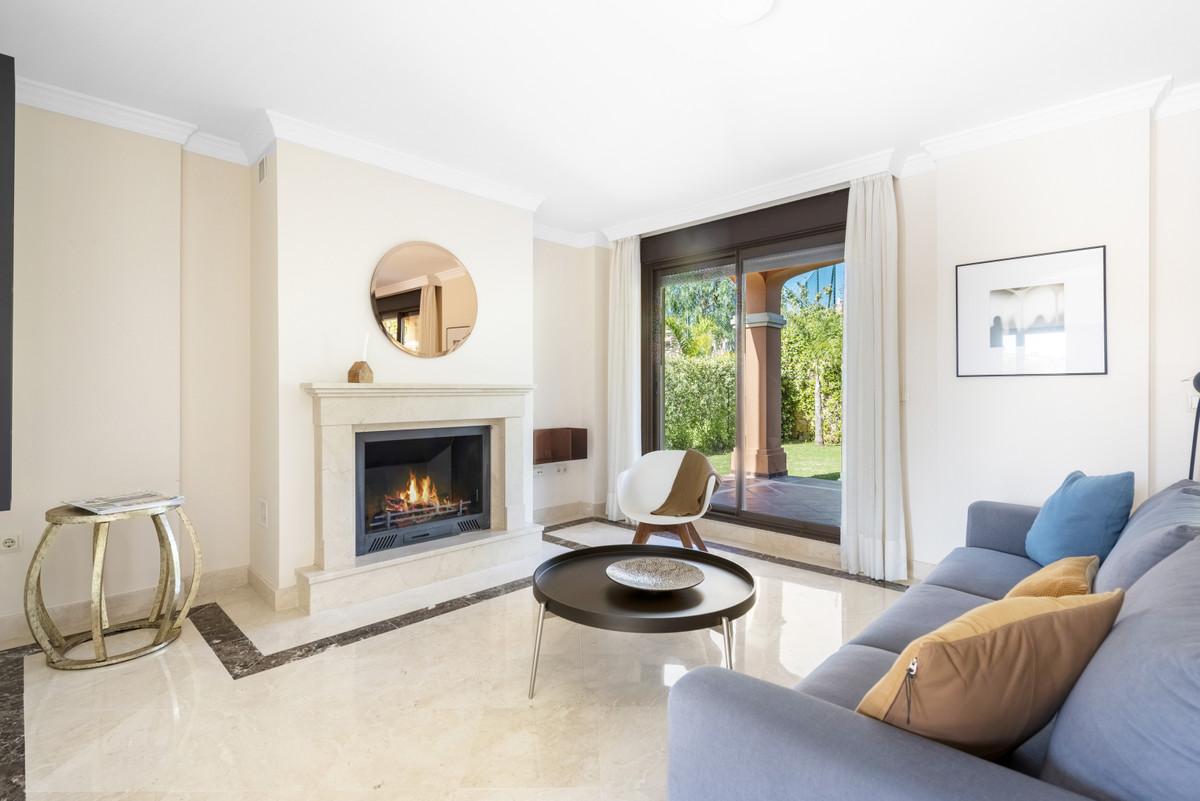 Casa de 4 Dormitorios y 4 Baños en venta en Estepona