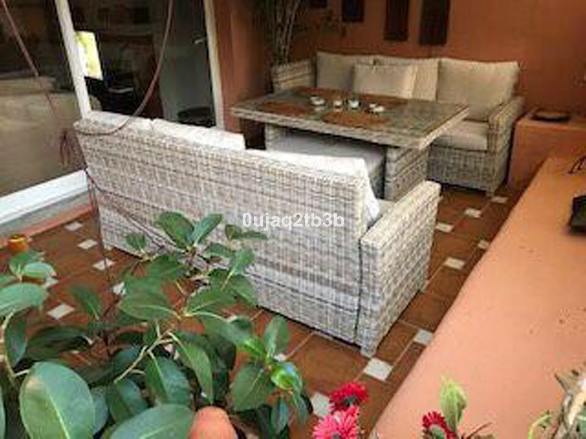 Piso de 3 Dormitorios en venta en Nueva Milla de Oro, Estepona