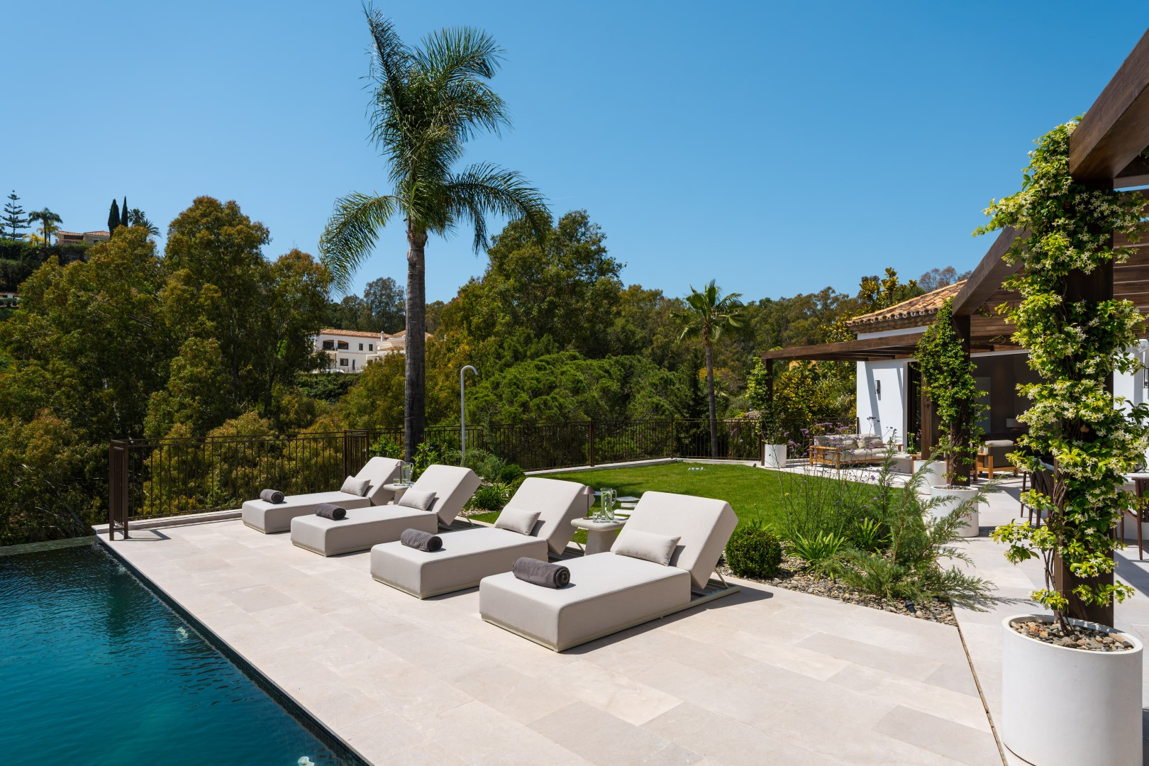 Casa de 6 Dormitorios en venta en La Quinta, Benahavís