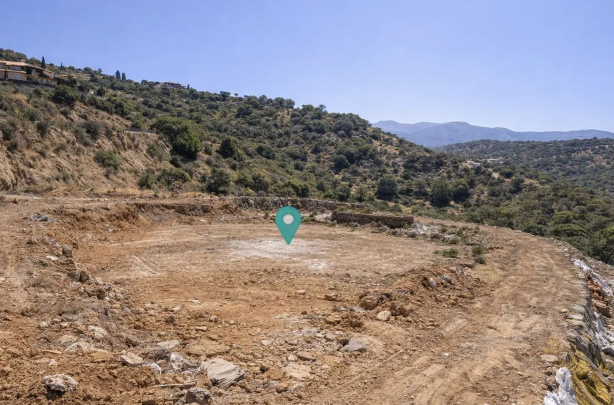 Terreno en venta en La Zagaleta, Benahavís