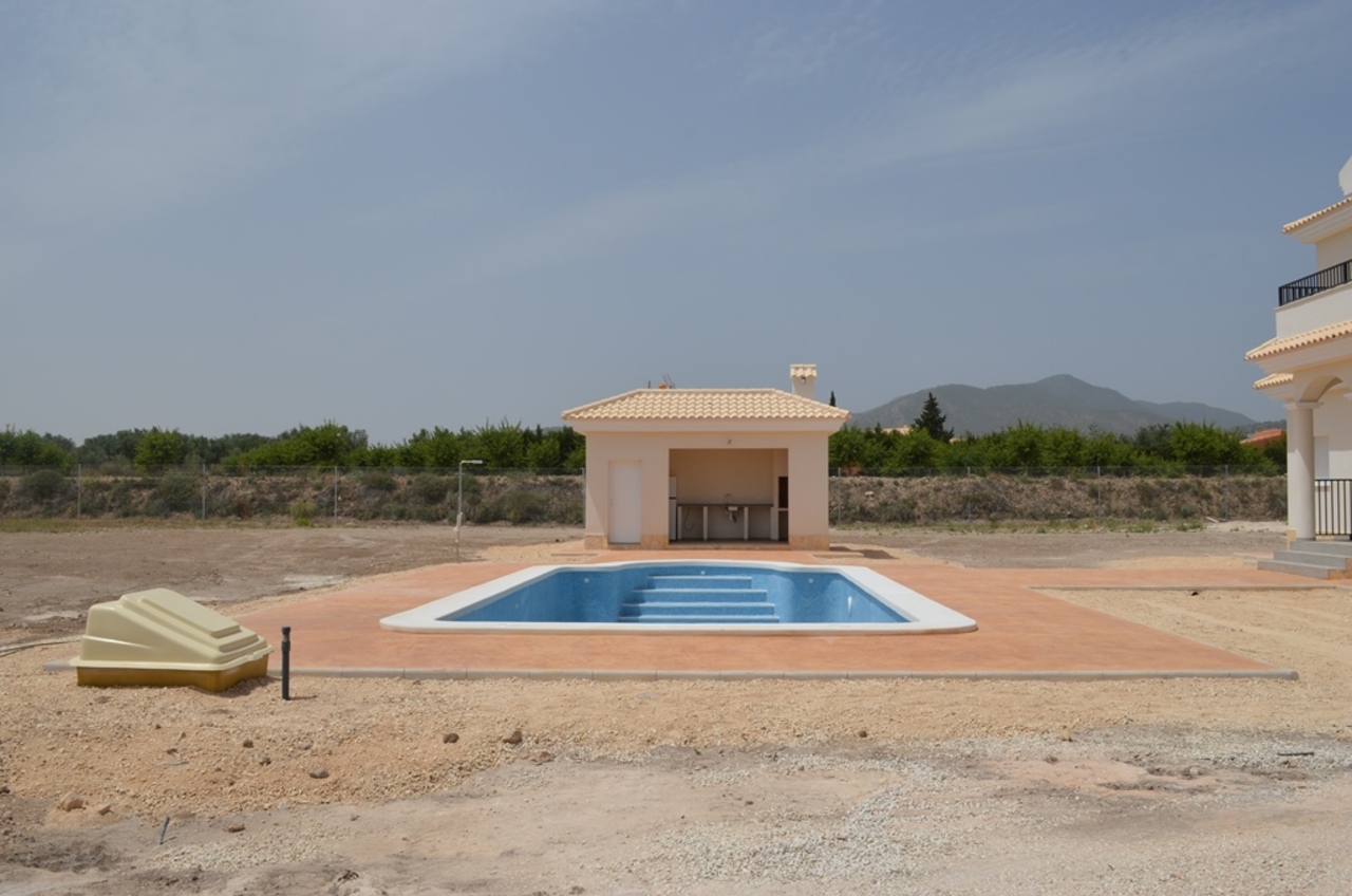 Casa de 5 Dormitorios y 3 Baños en venta en El Pinós