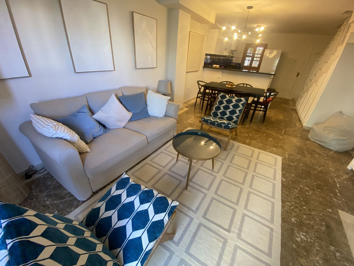 2 Bed - Townhouse Holiday Rental in Estepona