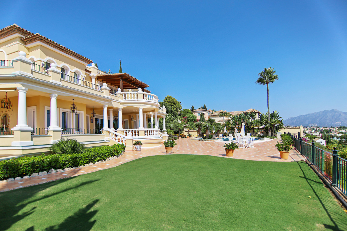 Casa de 5 Dormitorios y 5 Baños en venta en El Paraíso