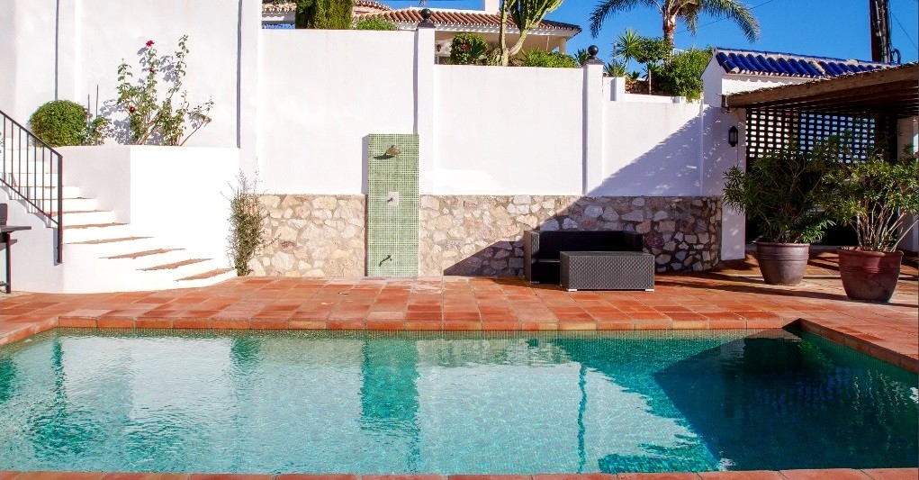Casa de 5 Dormitorios y 3 Baños en alquiler vacacional en Arroyo de la Miel, Benalmádena