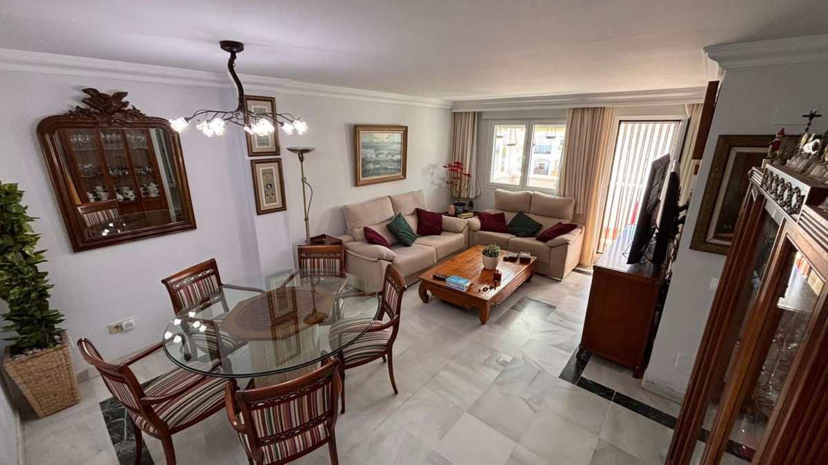 Ático de 4 Dormitorios en venta en Marbella