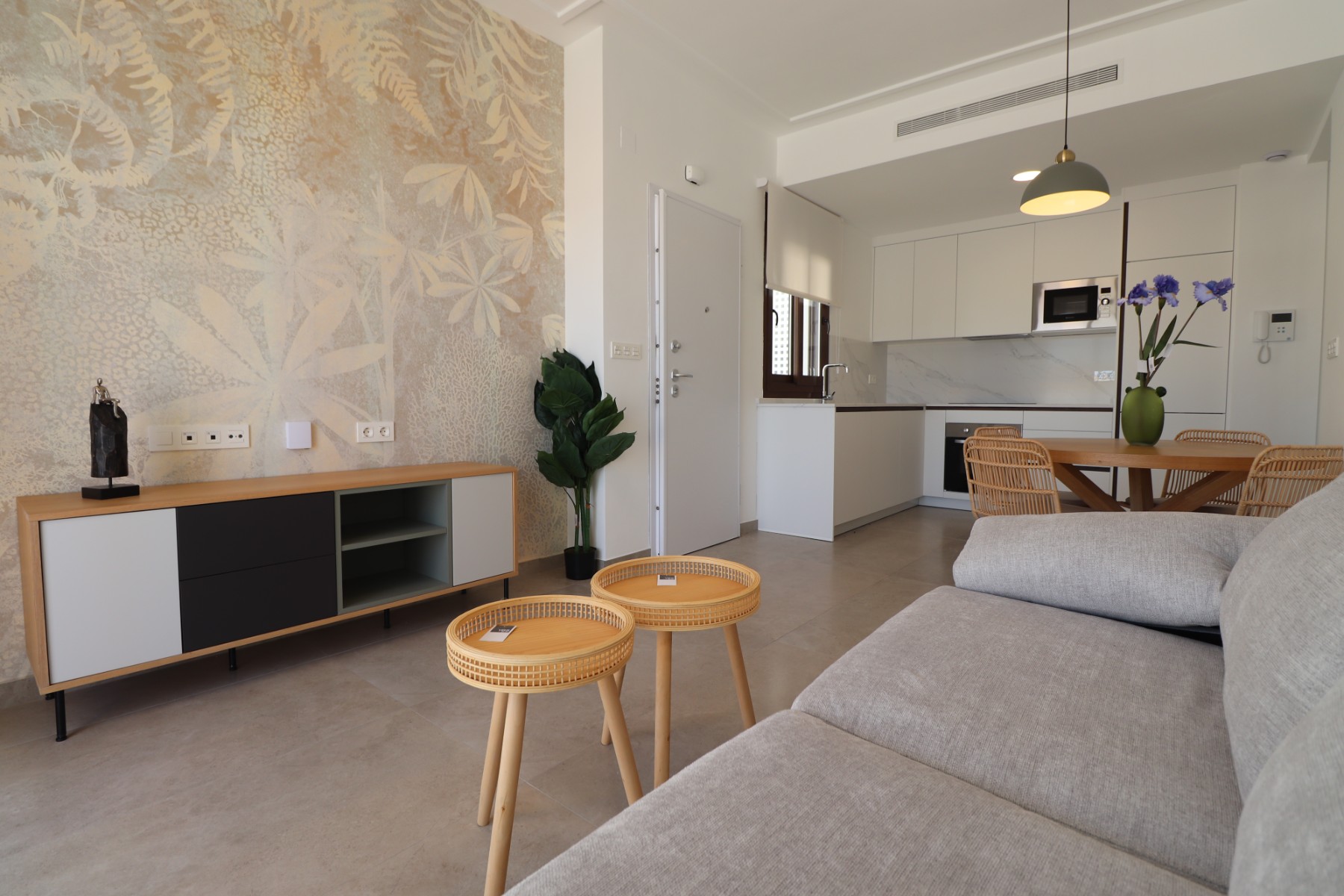 Piso de 3 Dormitorios en venta en Orihuela Costa