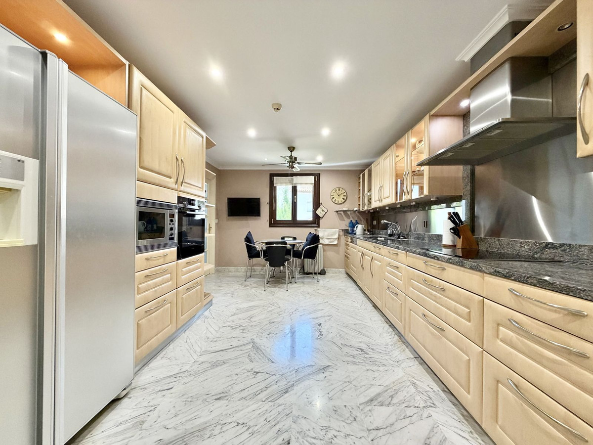 2 спални - Апартамент за продажба в Marbella Golden Mile
