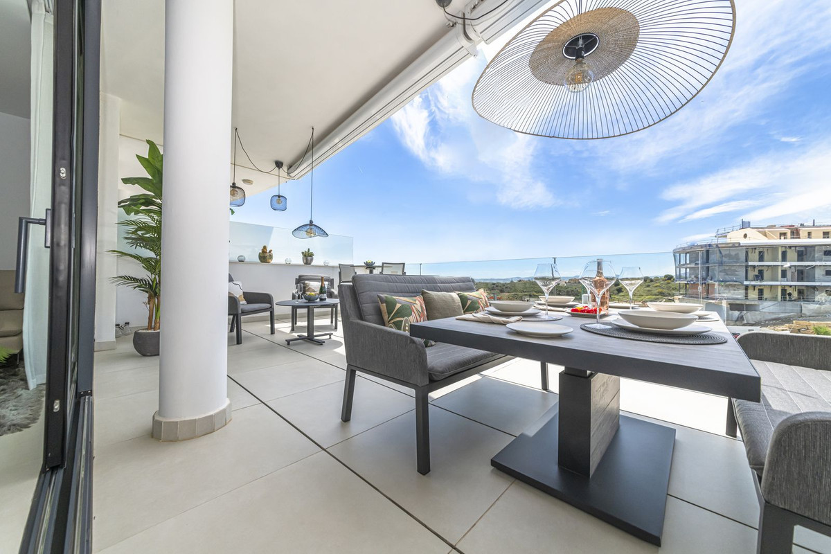 Piso de 2 Dormitorios y 2 Baños en venta en Benalmádena Costa