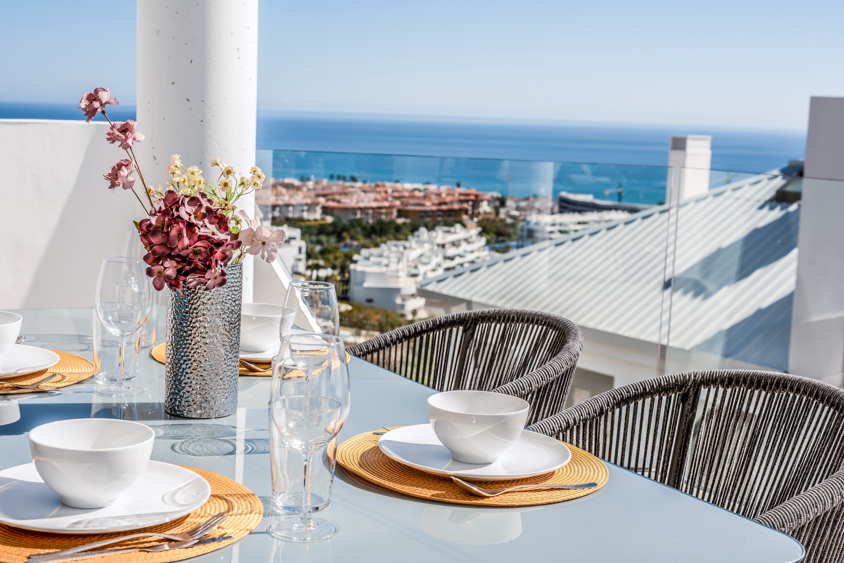 Piso de 2 Dormitorios y 2 Baños en alquiler en Benalmádena Costa