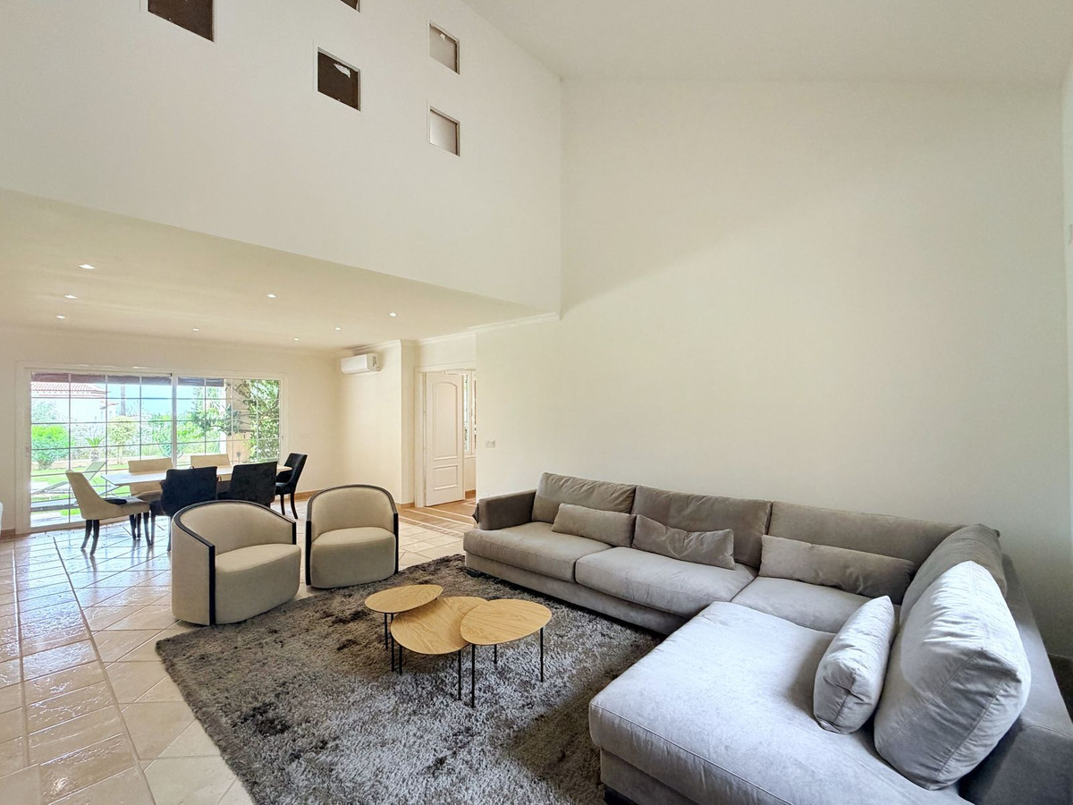 Casa de 5 Dormitorios en venta en El Paraíso