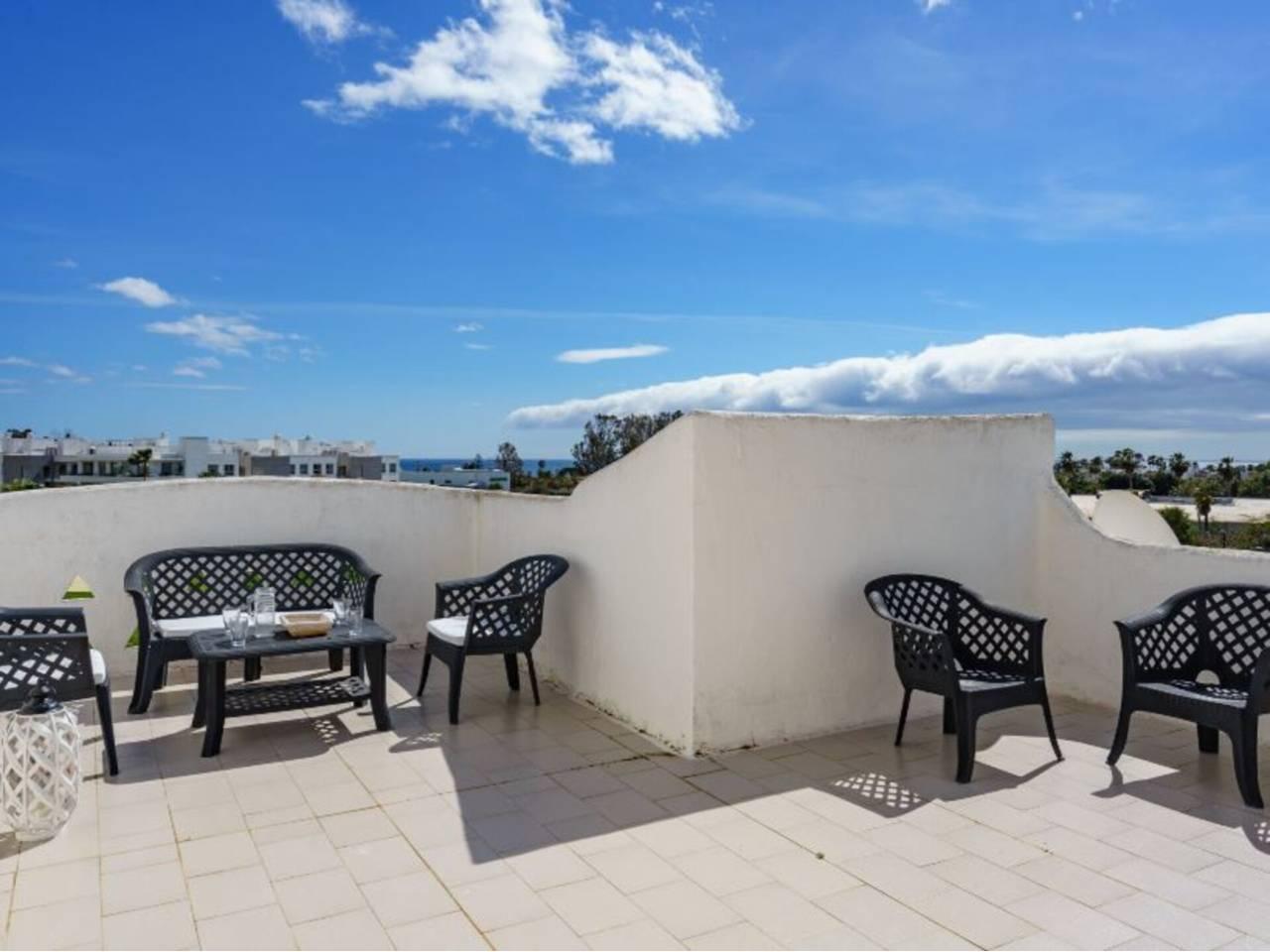 Casa Adosada de 4 Dormitorios en alquiler vacacional en La Alqueria, Estepona