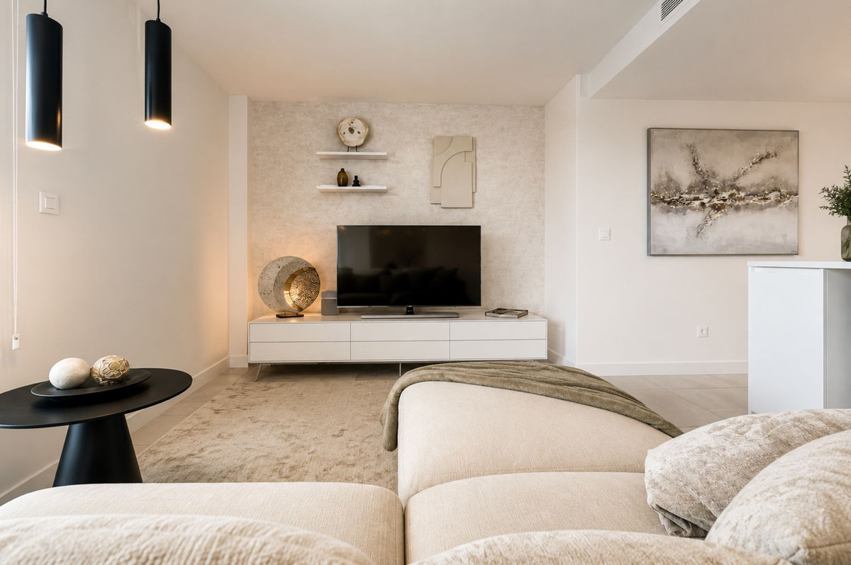 3 Bed, 2 Bath - Apartment for Rent in New Golden Mile, Estepona