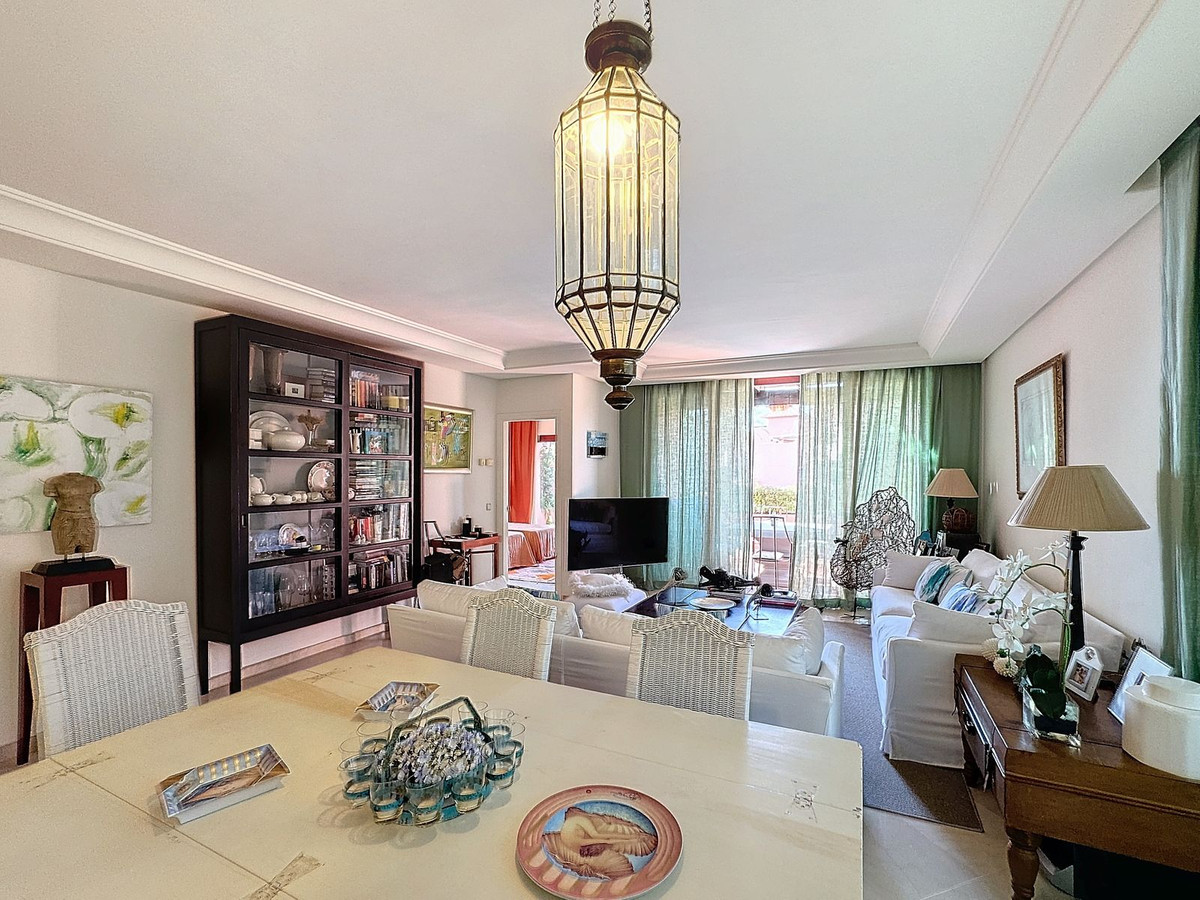 Ático de 3 Dormitorios en venta en Estepona