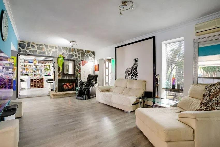 Casa de 4 Dormitorios y 2 Baños en venta en Casares