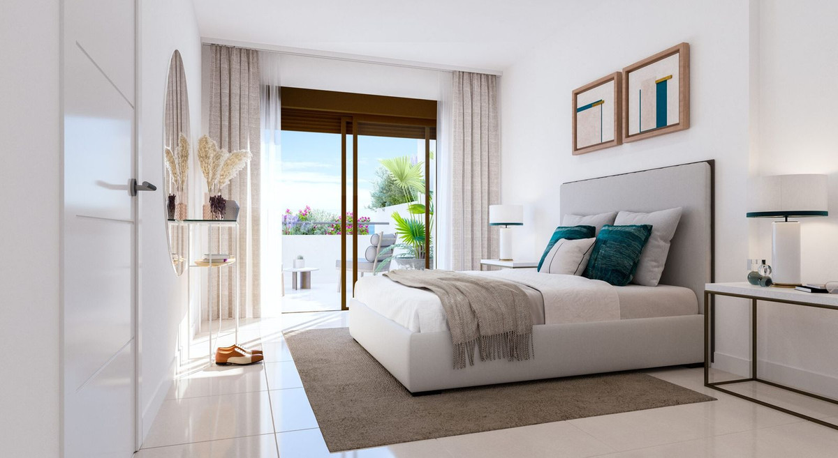 Ático de 2 Dormitorios y 2 Baños en venta en Estepona