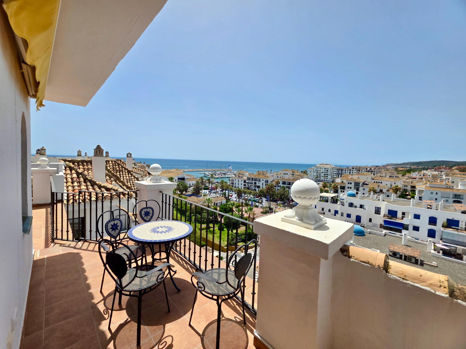 3 Bed - Penthouse for Sale in La Duquesa