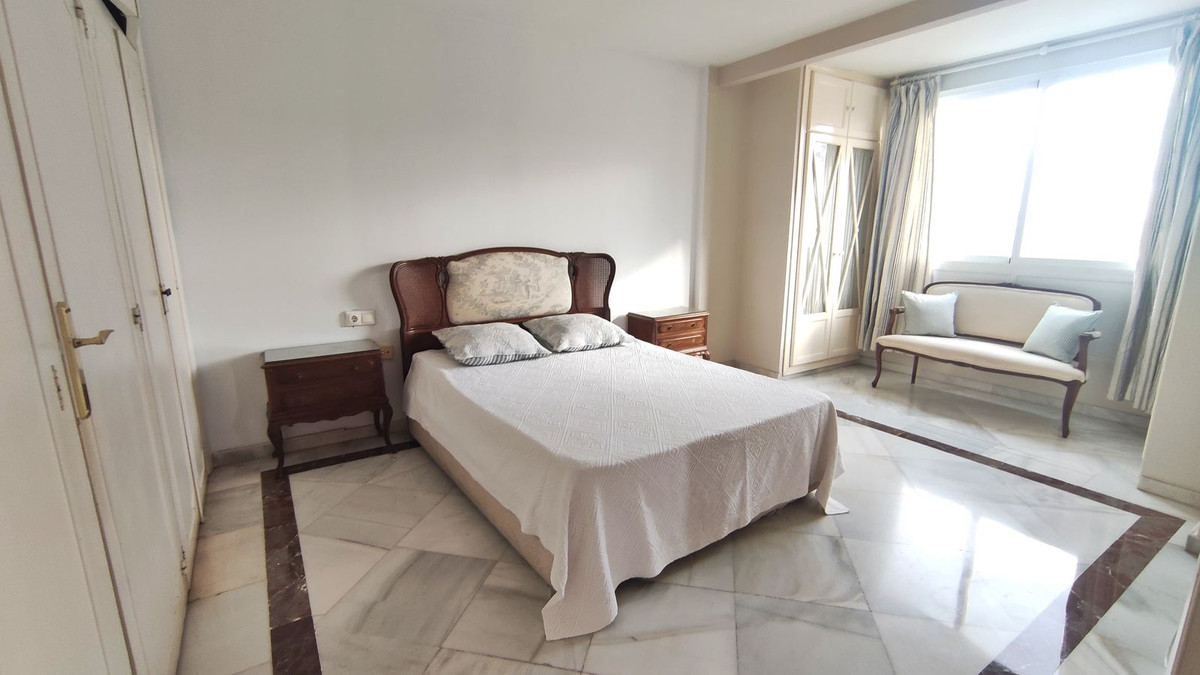 Piso de 4 Dormitorios en venta en Marbella