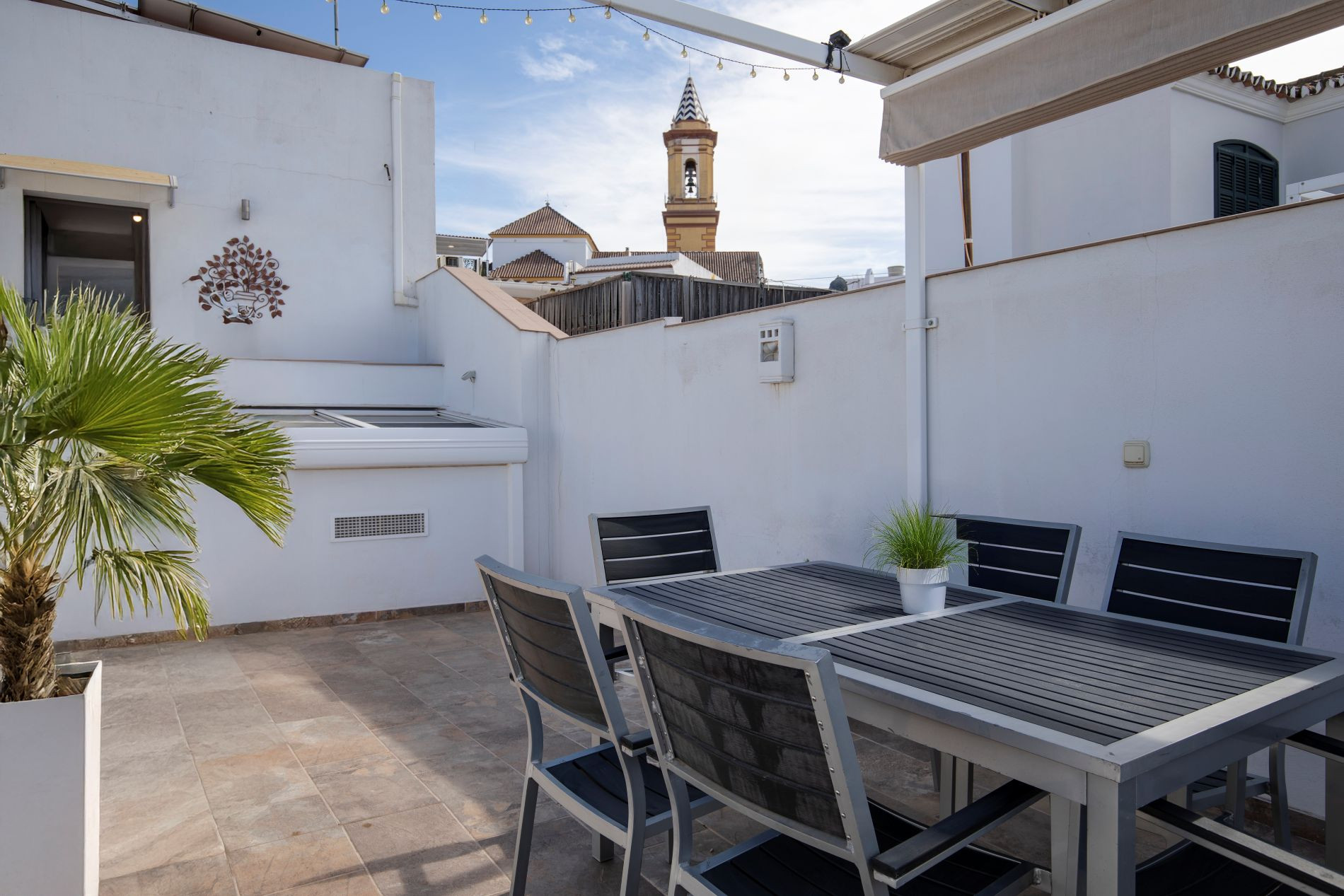 Casa de 4 Dormitorios en venta en La Alqueria, Estepona