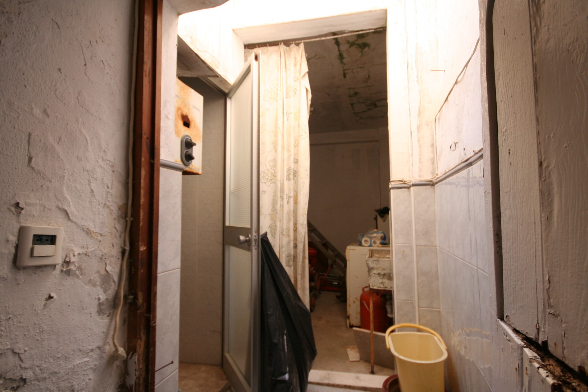 Casa Adosada de 4 Dormitorios en venta en La Alqueria, Estepona