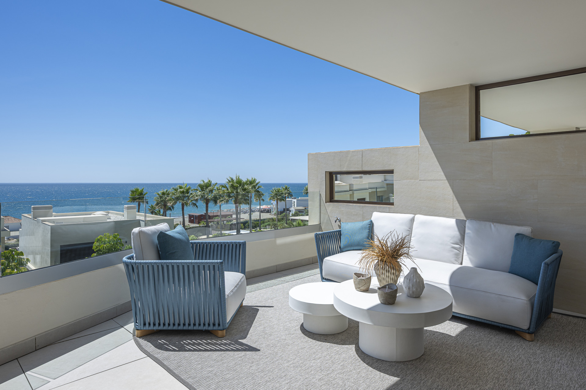 Piso de 2 Dormitorios y 2 Baños en venta en Estepona