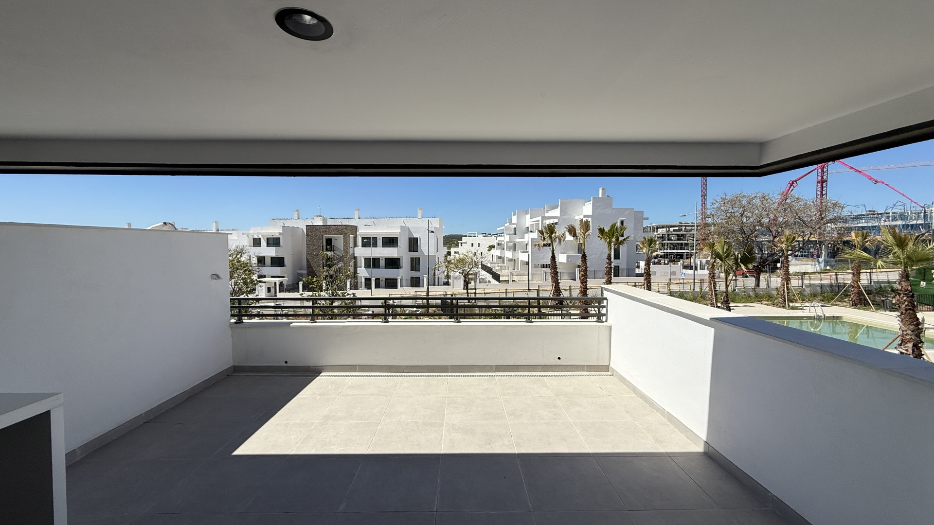 Piso de 2 Dormitorios y 2 Baños en alquiler en Estepona