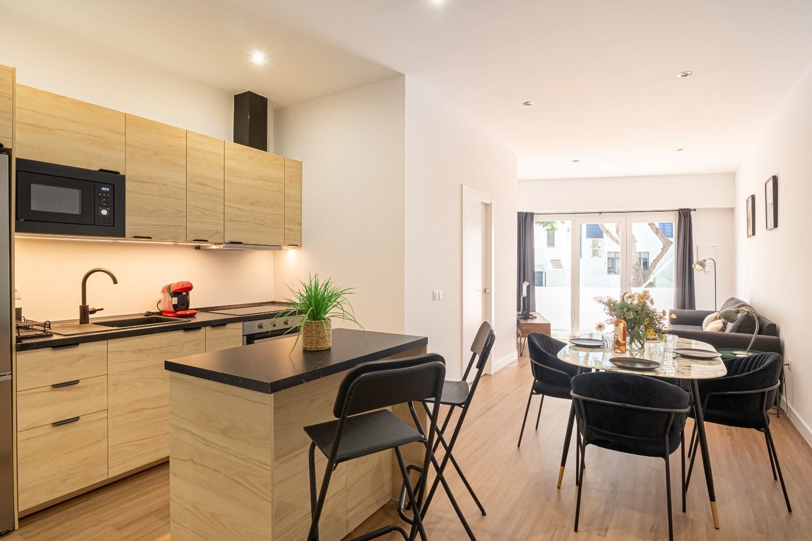 Piso de 2 Dormitorios y 1 Baño en venta en Calahonda, Mijas