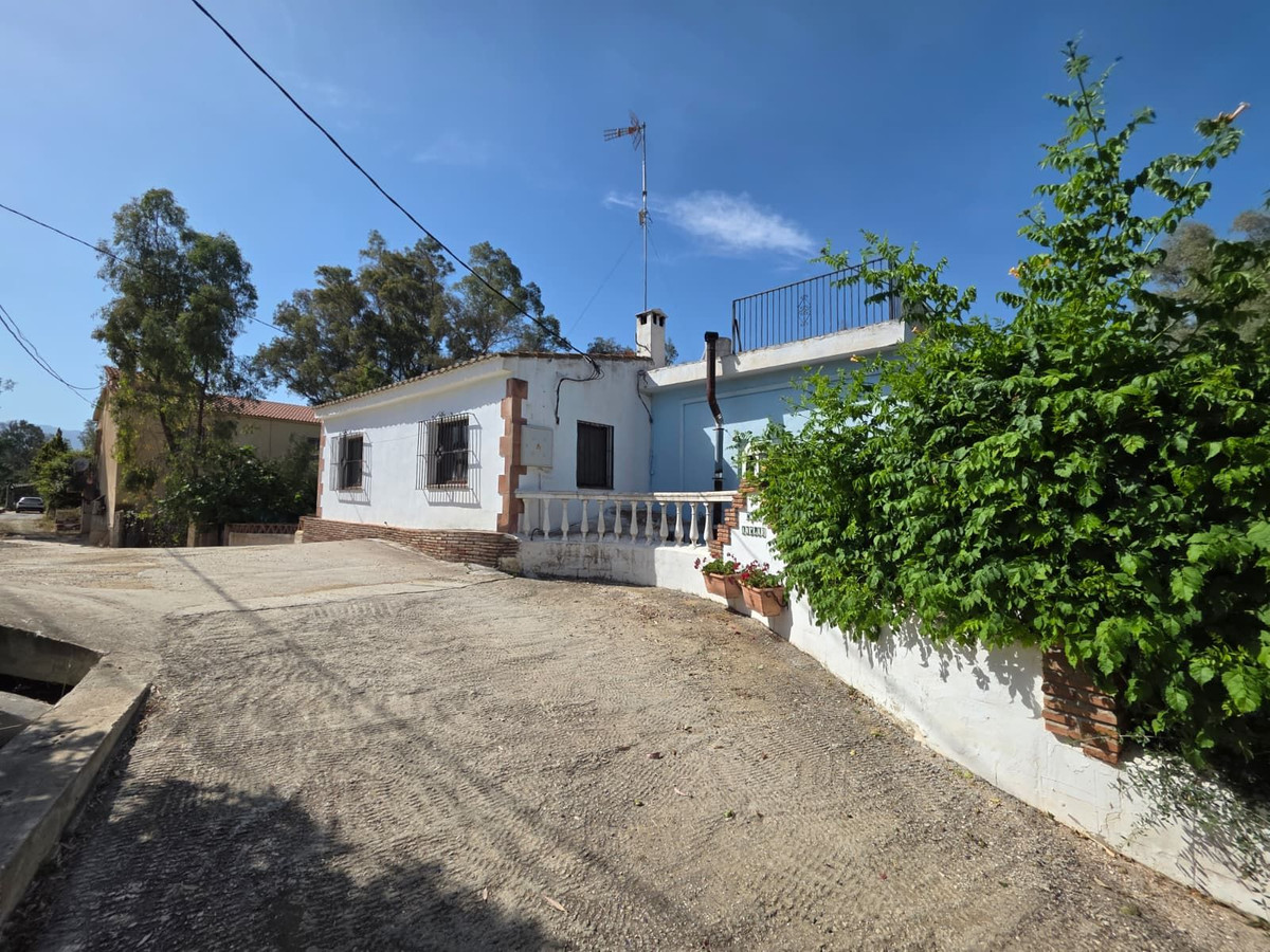 Finca de 4 Dormitorios y 2 Baños en venta en Guaro