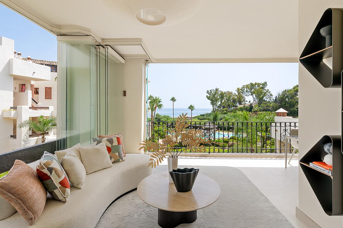 Piso de 3 Dormitorios y 2 Baños en venta en Estepona