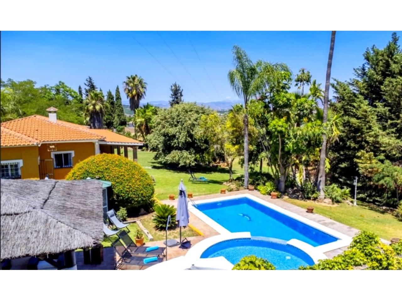 5 Bed, 4 Bath - Townhouse Holiday Rental in Malaga