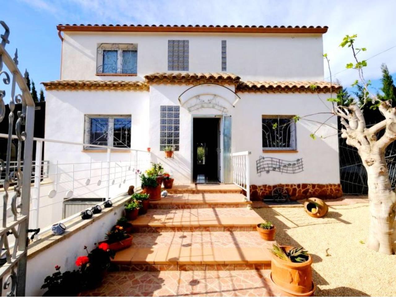 5 Bed - Townhouse Holiday Rental in L'Ametlla de Mar