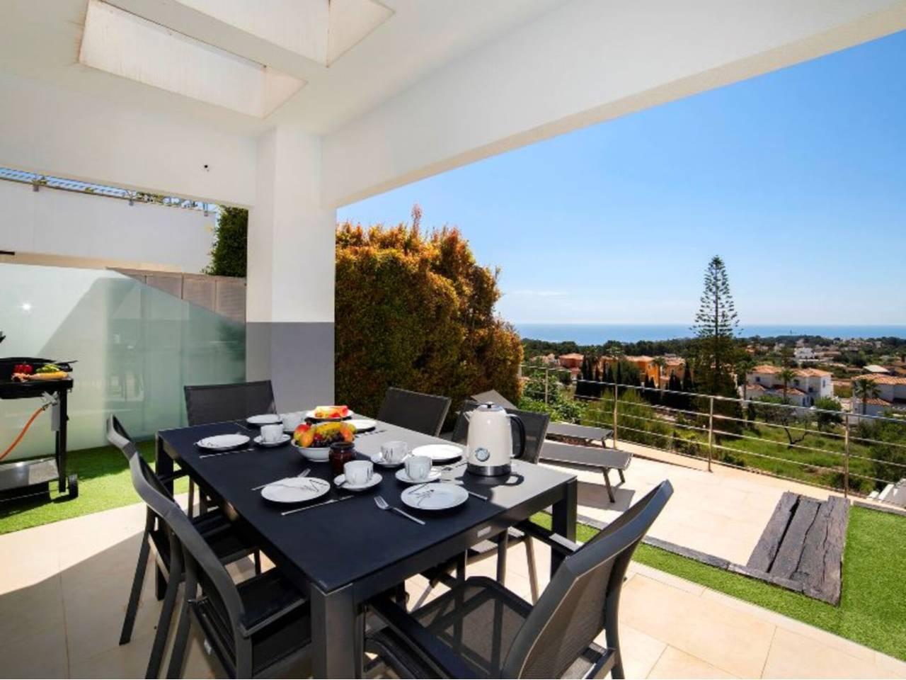 Casa Adosada de 3 Dormitorios y 3 Baños en alquiler vacacional en Calp