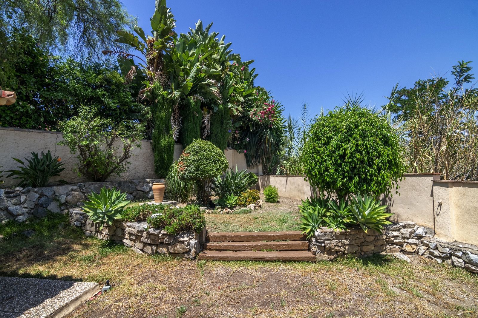Casa de 3 Dormitorios y 2 Baños en venta en Benahavís