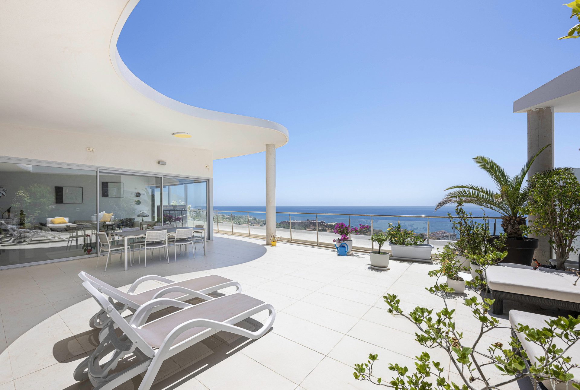 Ático de 3 Dormitorios y 2 Baños en alquiler vacacional en Benalmádena