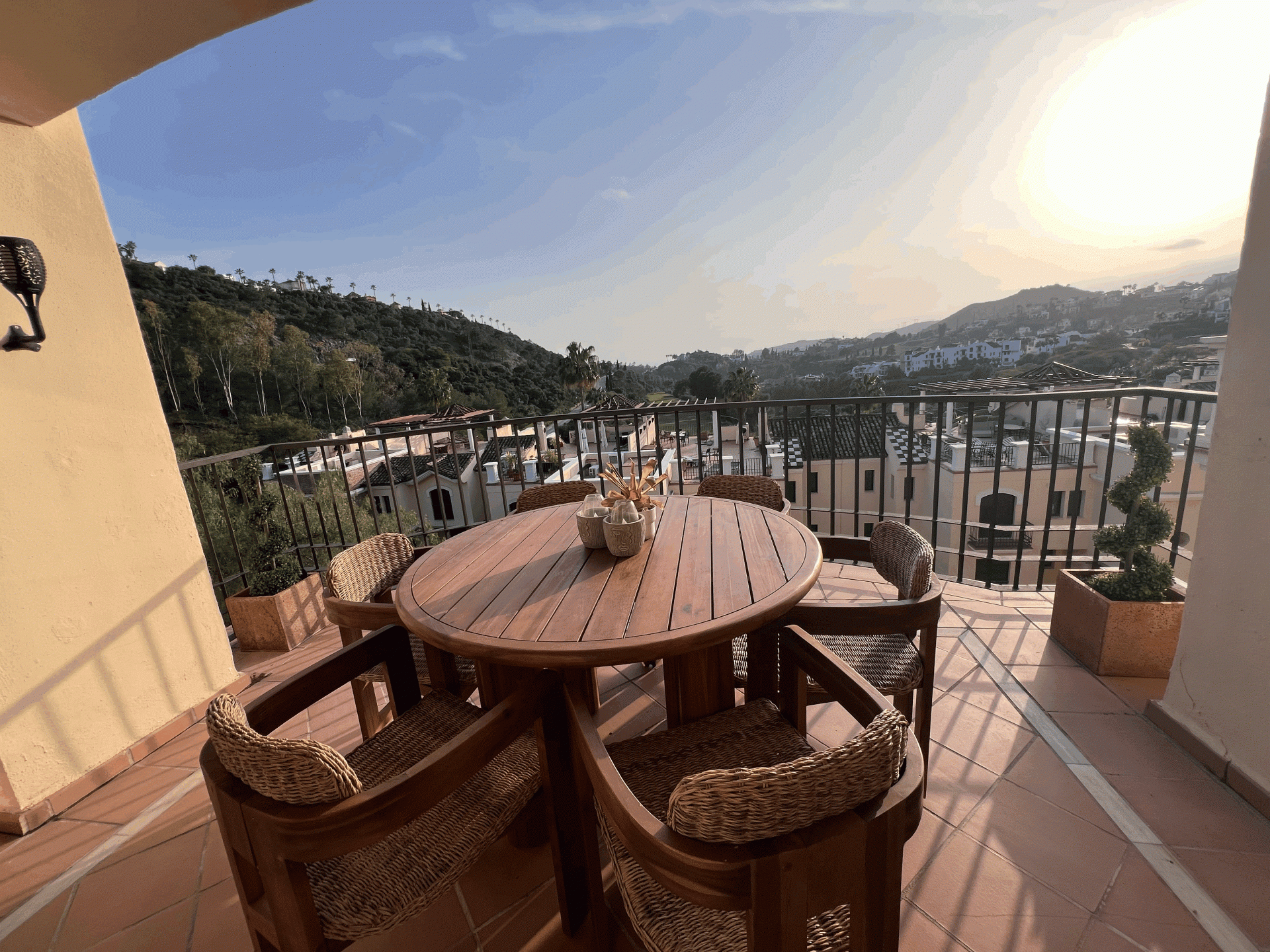 3 Bed - Apartment for Rent in New Golden Mile, Estepona
