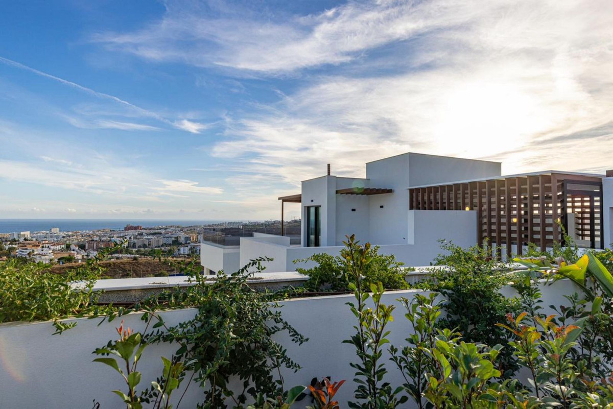 Ático de 3 Dormitorios en venta en Estepona