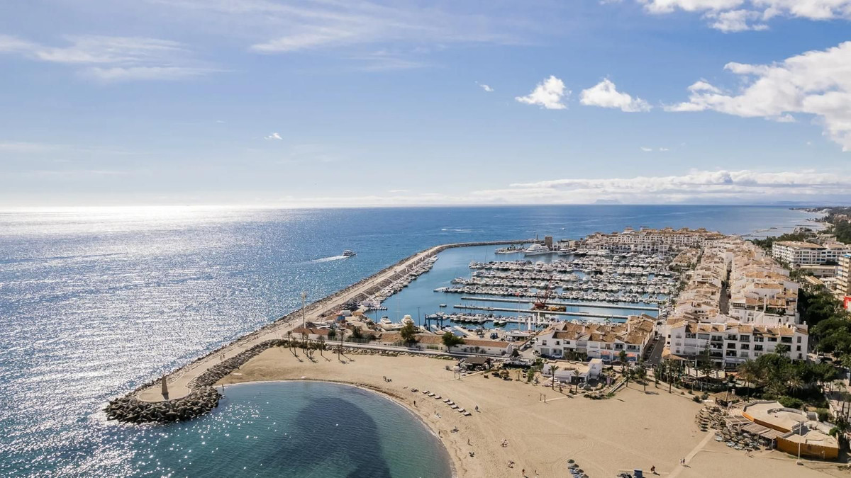 1 спалня, 1 баня - Апартамент за продажба в Puerto Banus, Marbella