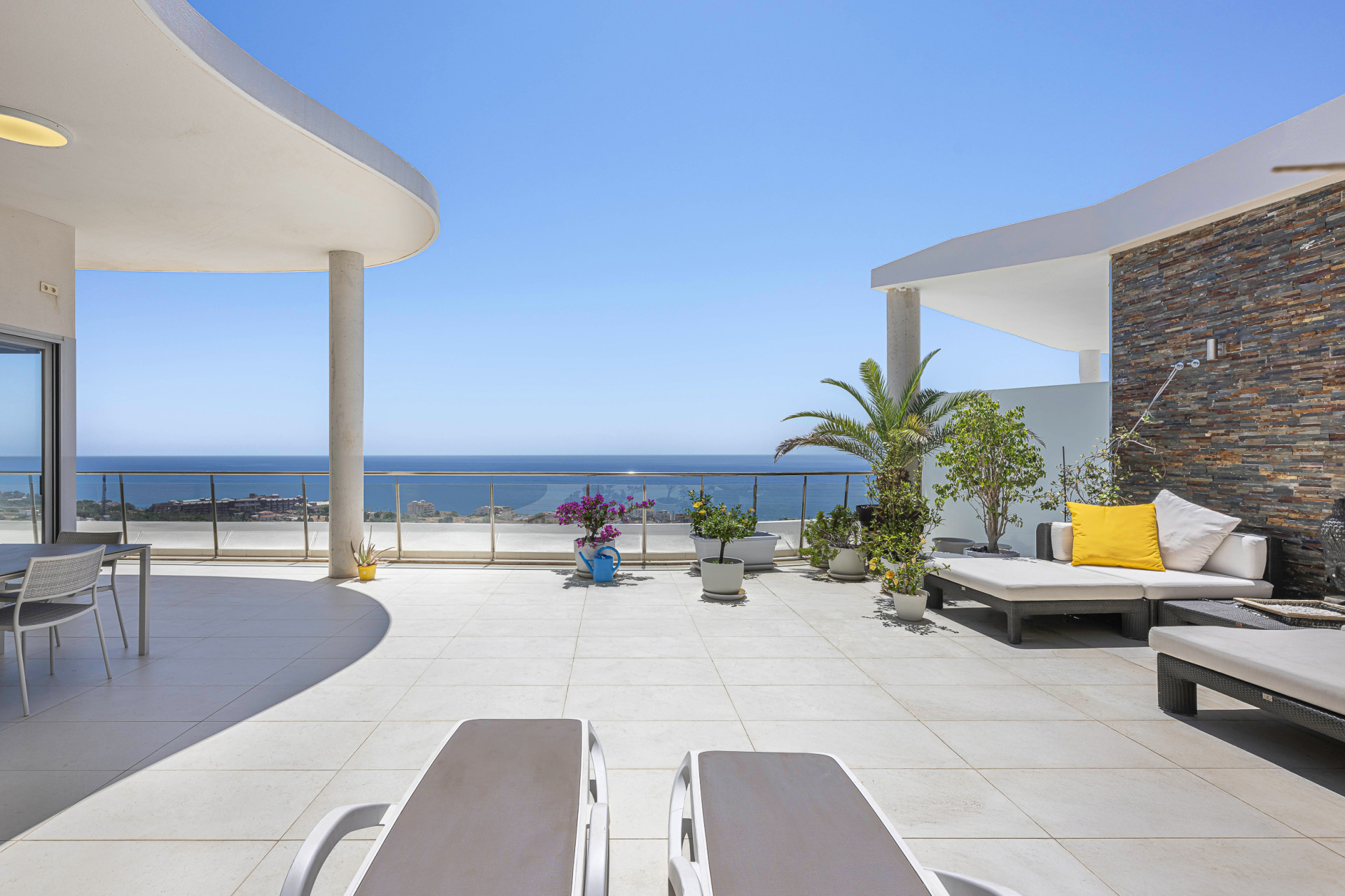 Ático de 3 Dormitorios y 2 Baños en alquiler vacacional en Benalmádena